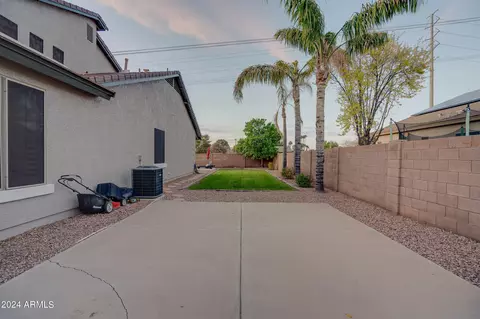 Exterior - 3328 E Vaughn Ave, Gilbert, AZ 85234 photo 6 of 8