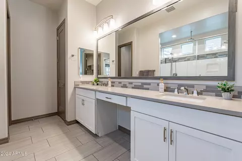 Bath - 3494 E Pinto Dr, Gilbert, AZ 85296 photo 2 of 4