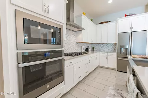 Kitchen - 3494 E Pinto Dr, Gilbert, AZ 85296 photo 5 of 7