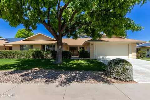 12726 W Shadow Hills Dr, Sun City West, AZ 85375