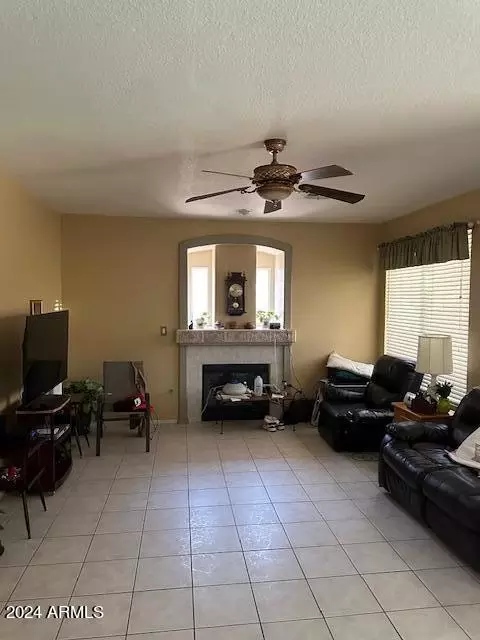 Living - 1018 E Silverwood Dr, Phoenix, AZ 85048 photo 4 of 4