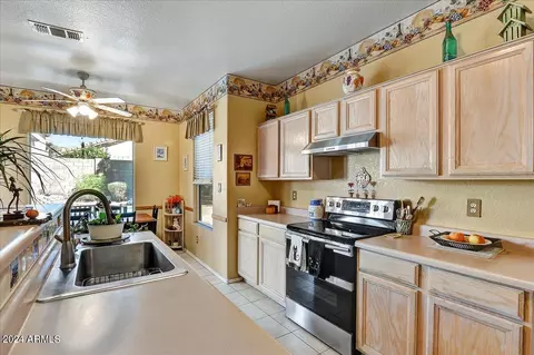 Kitchen - 1018 E Silverwood Dr, Phoenix, AZ 85048 photo 2 of 2