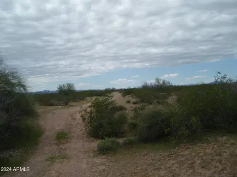32020 W Radford Rd #87, Unincorporated County, AZ 85361