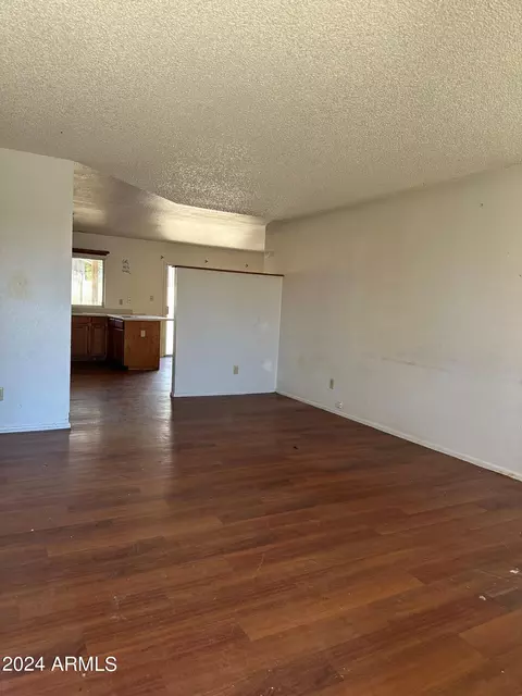 3924 W Paradise Dr, Phoenix, AZ 85029 photo 2