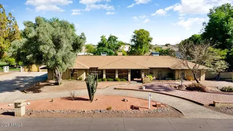 8416 W Cavalier Dr, Glendale, AZ 85305