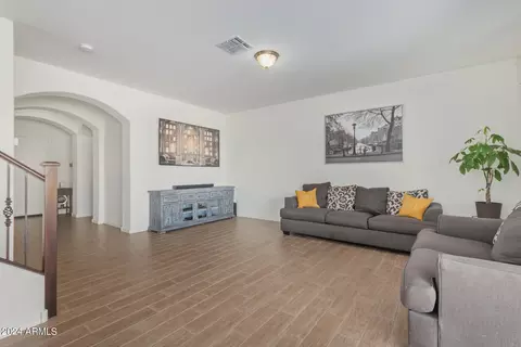 840 E Gary Ln, Phoenix, AZ 85042 photo 7
