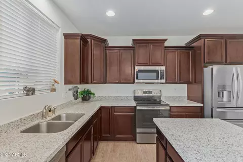 840 E Gary Ln, Phoenix, AZ 85042 photo 16