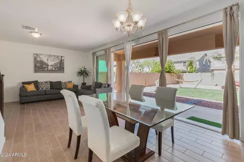 840 E Gary Ln, Phoenix, AZ 85042 photo 11