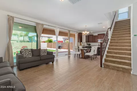 840 E Gary Ln, Phoenix, AZ 85042 photo 10