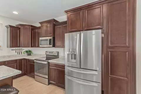 840 E Gary Ln, Phoenix, AZ 85042 photo 15