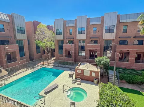 330 S Farmer Ave #132, Tempe, AZ 85281