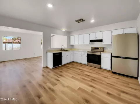 2522 E Irwin Cir, Mesa, AZ 85204 photo 6