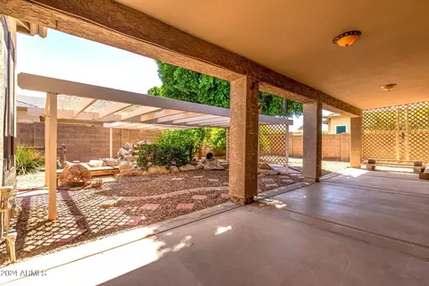 Exterior - 125 E Smoke Tree Rd, Gilbert, AZ 85296 photo 6 of 8