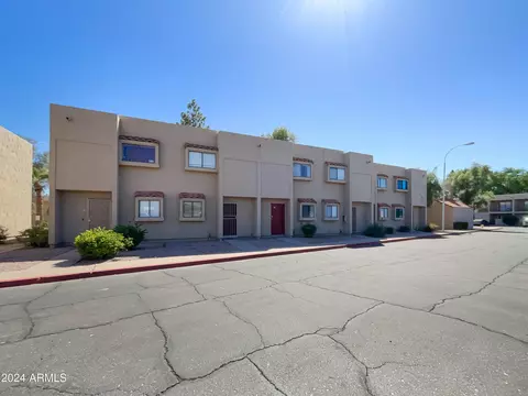 715 S Extension Rd #14, Mesa, AZ 85210