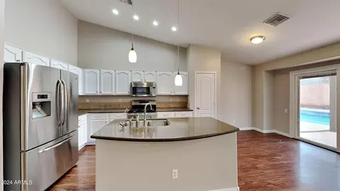 11054 E Diamond Ave, Mesa, AZ 85208 photo 4