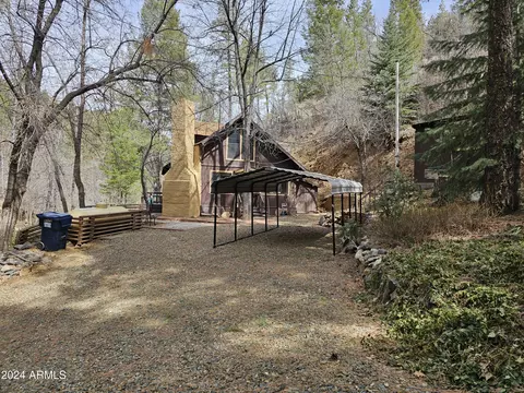 8325 S Breezy Pine Rd, Mayer, AZ 86333