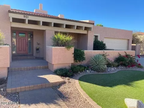 Exterior - 901 E Beck Ln, Phoenix, AZ 85022 photo 4 of 22