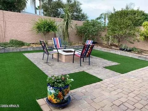 Exterior - 901 E Beck Ln, Phoenix, AZ 85022 photo 11 of 22