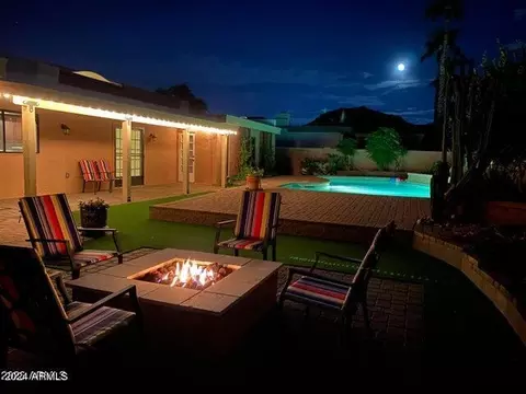 Exterior - 901 E Beck Ln, Phoenix, AZ 85022 photo 17 of 22