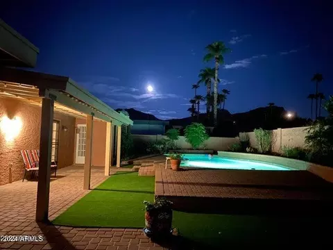 Exterior - 901 E Beck Ln, Phoenix, AZ 85022 photo 18 of 22
