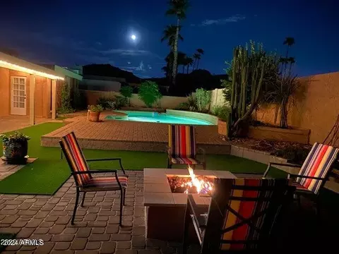 Exterior - 901 E Beck Ln, Phoenix, AZ 85022 photo 16 of 22