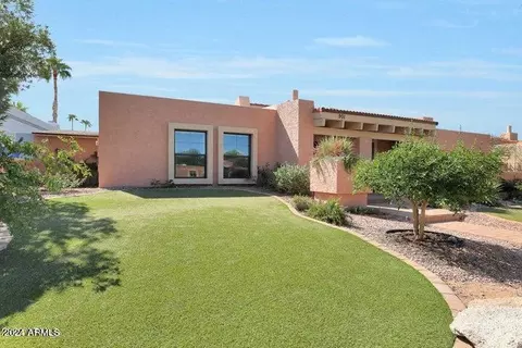 Exterior - 901 E Beck Ln, Phoenix, AZ 85022 photo 2 of 22