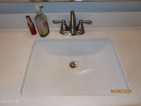 Bath - 701 S Oak St, Gilbert, AZ 85233 photo 14 of 18