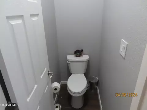 Bath - 701 S Oak St, Gilbert, AZ 85233 photo 9 of 18