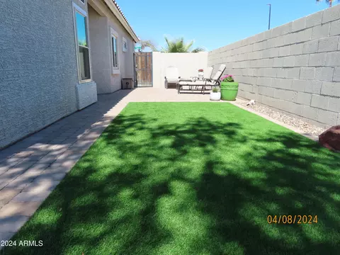 Exterior - 701 S Oak St, Gilbert, AZ 85233 photo 20 of 31