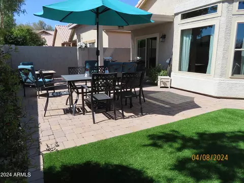 Exterior - 701 S Oak St, Gilbert, AZ 85233 photo 9 of 31