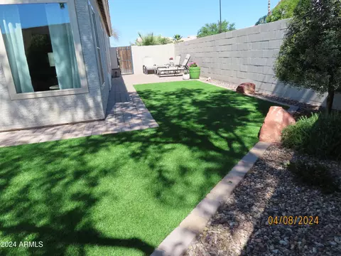 Exterior - 701 S Oak St, Gilbert, AZ 85233 photo 17 of 31