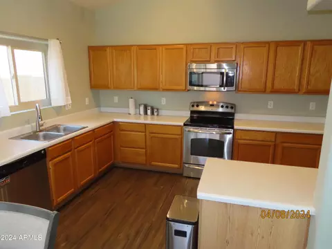 Kitchen - 701 S Oak St, Gilbert, AZ 85233 photo 1 of 10