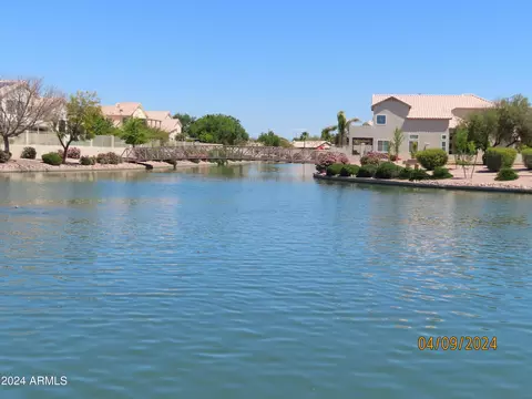 View/Area - 701 S Oak St, Gilbert, AZ 85233 photo 3 of 6