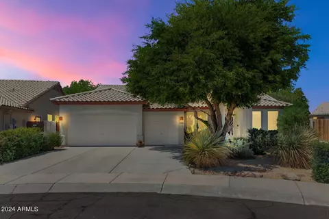 8744 W Tierra Buena Ln, Peoria, AZ 85382