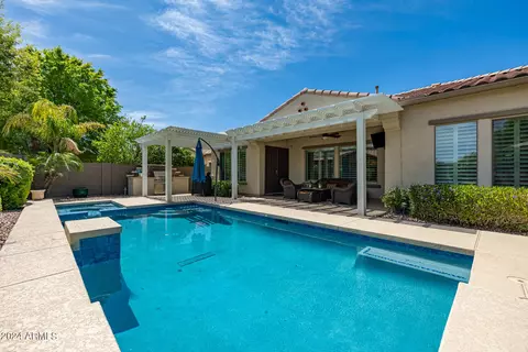 Exterior - 6563 S Legend Ct, Gilbert, AZ 85298 photo 9 of 28