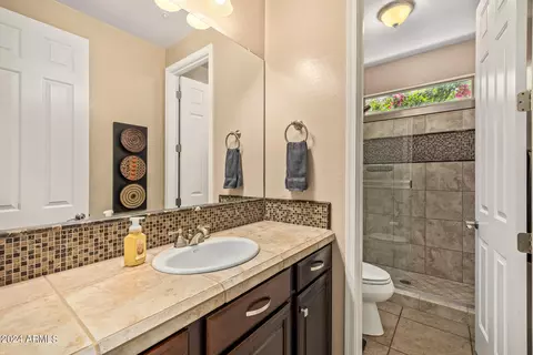 Bath - 6563 S Legend Ct, Gilbert, AZ 85298 photo 2 of 5