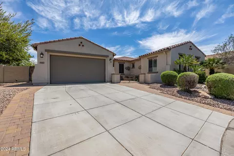 Exterior - 6563 S Legend Ct, Gilbert, AZ 85298 photo 4 of 28