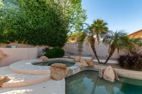 Exterior - 904 E Constitution Dr, Gilbert, AZ 85296 photo 13 of 14