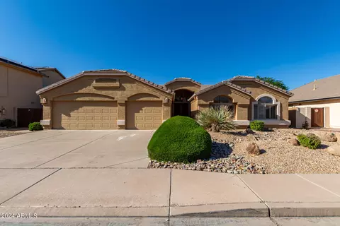 Exterior - 904 E Constitution Dr, Gilbert, AZ 85296 photo 2 of 14