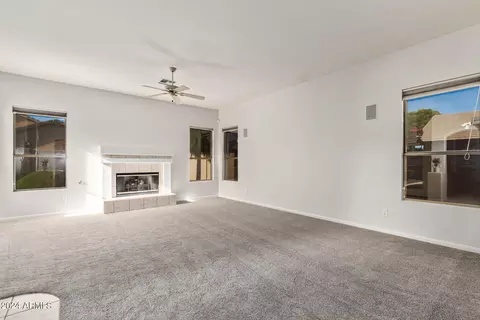 Living - 904 E Constitution Dr, Gilbert, AZ 85296 photo 3 of 4