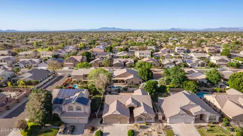 View/Area - 904 E Constitution Dr, Gilbert, AZ 85296 photo 1 of 4