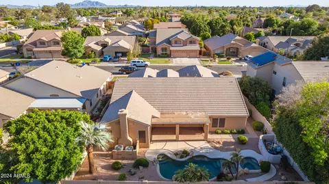 View/Area - 904 E Constitution Dr, Gilbert, AZ 85296 photo 2 of 4