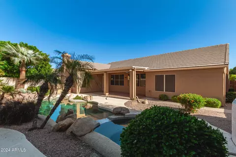 Exterior - 904 E Constitution Dr, Gilbert, AZ 85296 photo 12 of 14