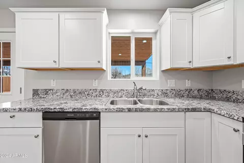 Kitchen - 58 S Rainbow Dr, Payson, AZ 85541 photo 5 of 8