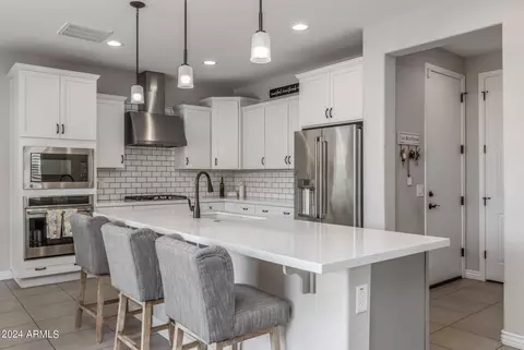 Kitchen - 9803 E Radioactive Dr, Mesa, AZ 85212 photo 5 of 7