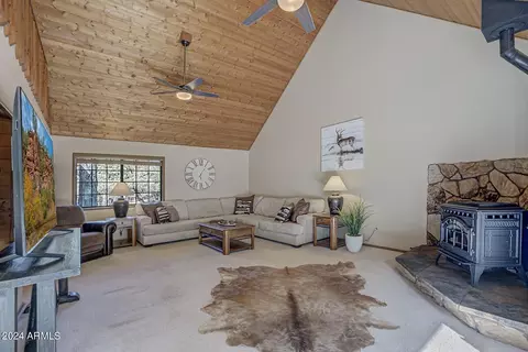 Living - 3981 N Mistletoe Dr, Pine, AZ 85544 photo 2 of 3