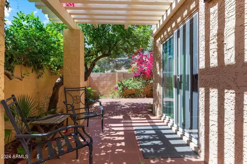 716 E North Ln #3, Phoenix, AZ 85020 photo 2