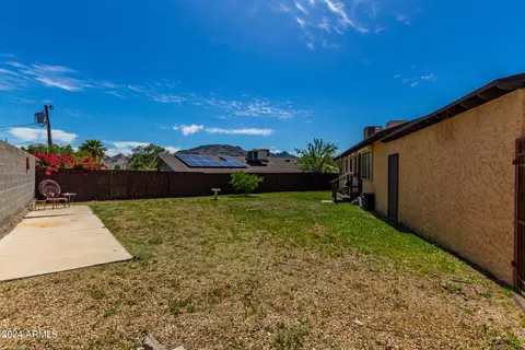 Exterior - 1202 E Shangri La Rd, Phoenix, AZ 85020 photo 9 of 9