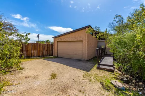 Exterior - 1202 E Shangri La Rd, Phoenix, AZ 85020 photo 6 of 9
