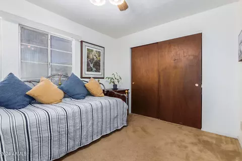 Bedroom - 1202 E Shangri La Rd, Phoenix, AZ 85020 photo 5 of 5